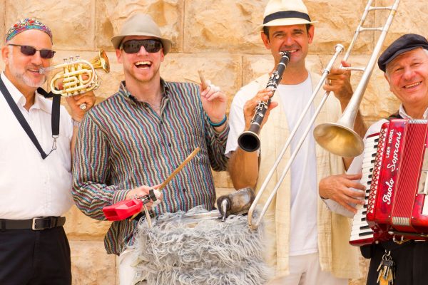 כליזמרים ירושלמים מציגים מוסיקה מיזרחית